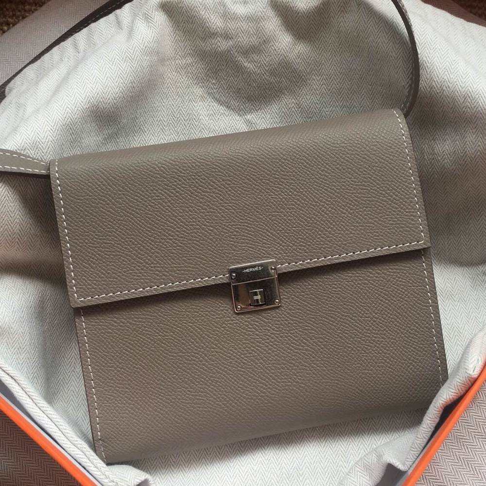 Hermes Grey Clic 16 Wallet With Strap TDBS27648