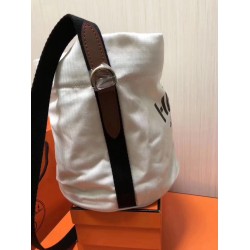 Hermes Grooming Bucket Bag In White Canvas TDBS26384