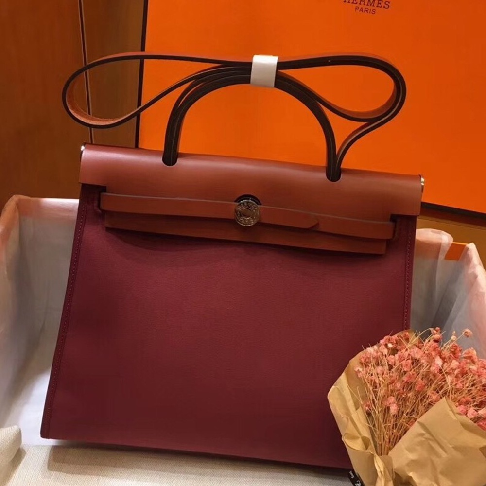 Hermes Herbag Zip 31cm Bag In Camel And Bordeaux TDBS26737