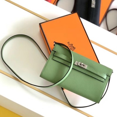 Hermes Kelly Classique To Go Wallet In Vert Criquet Epsom Calfskin TDBS27784