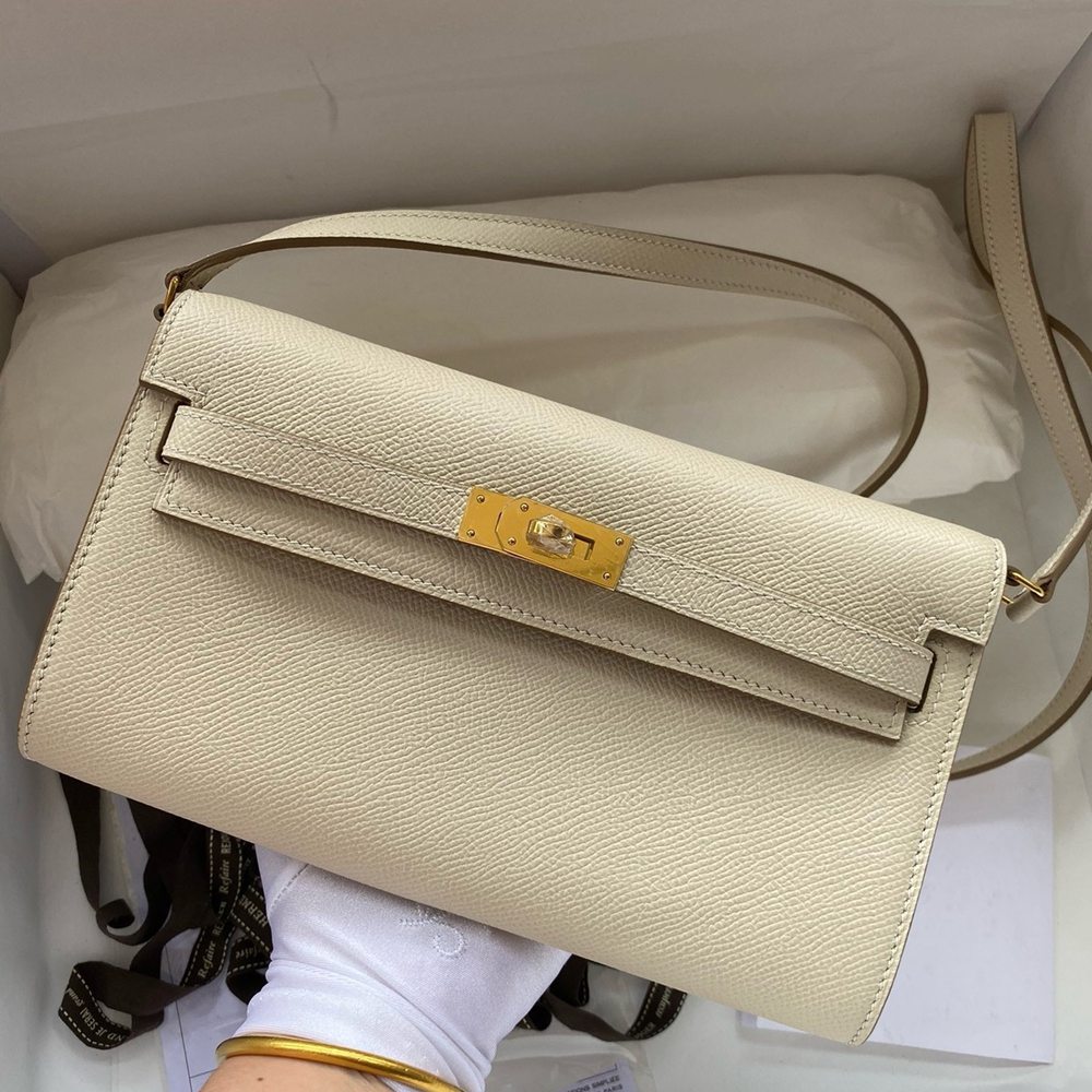 Hermes Kelly Classique To Go Wallet in Craie Epsom Calfskin TDBS27773