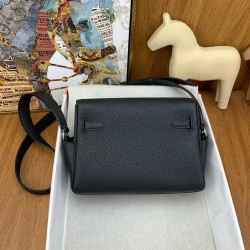 Hermes Kelly Messenger Bag in Black Clemence Leather TDBS27481