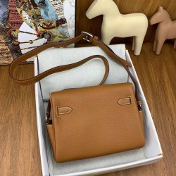 Hermes Kelly Messenger Bag in Gold Clemence Leather  TDBS27483