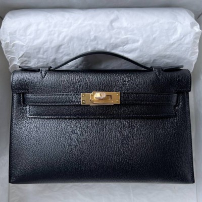 Hermes Kelly Pochette Handmade Bag In Black Chevre Mysore Leather  TDBS27084