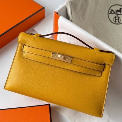 Hermes Kelly Pochette Handmade Bag In Jaune Ambre Swift Calfskin  TDBS27094