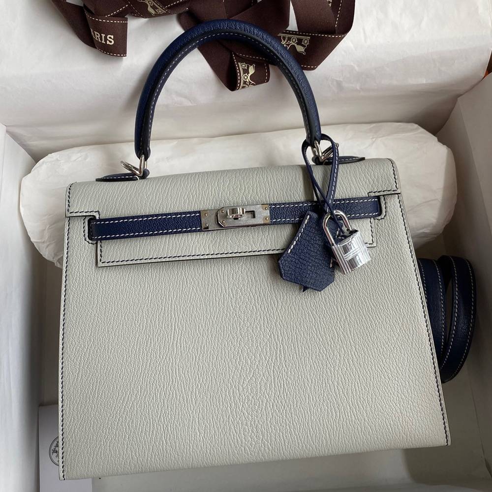 Hermes Kelly Sellier 25 Bicolor Bag in Pearl Grey and Blue Mysore Goatskin TDBS27150