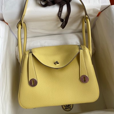 Hermes Lindy 26 Handmade Bag In Jaune Poussin Clemence Leather  TDBS27392