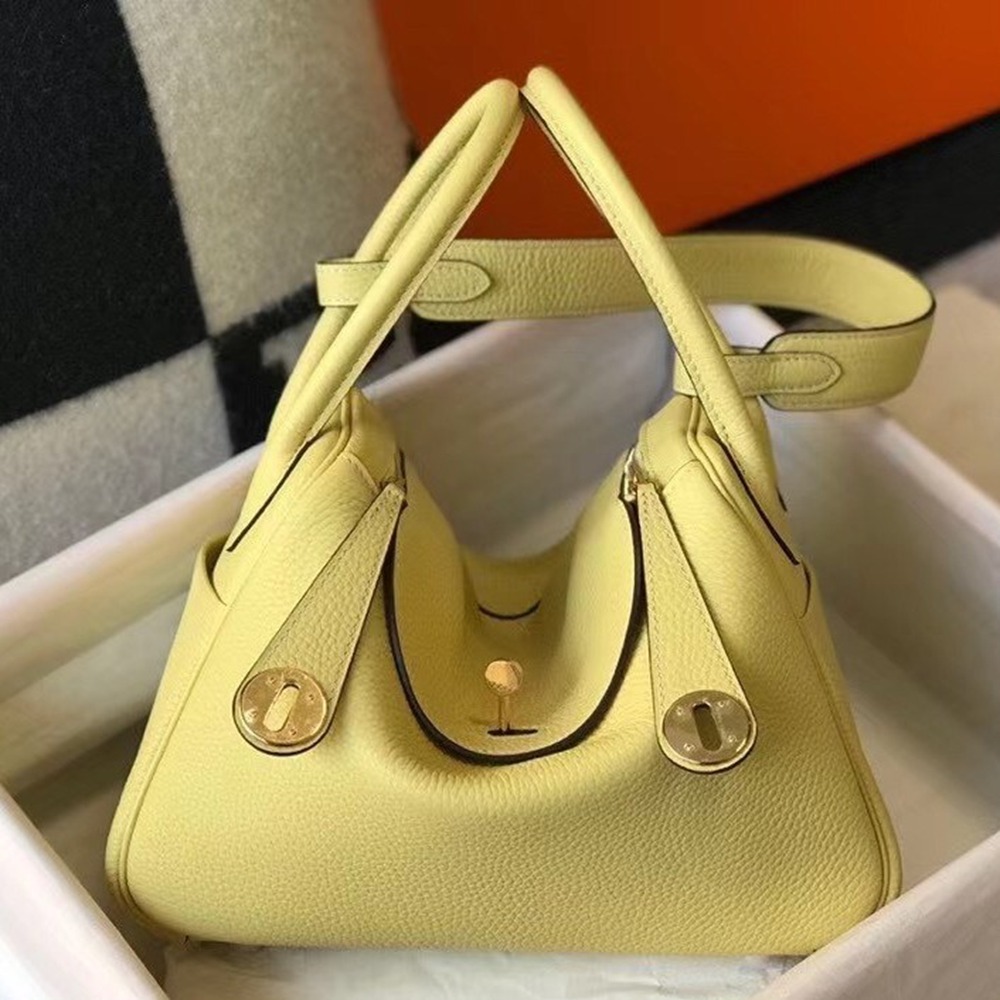 Hermes Lindy 26cm Bag In Jaune Poussin Clemence With GHW TDBS27417