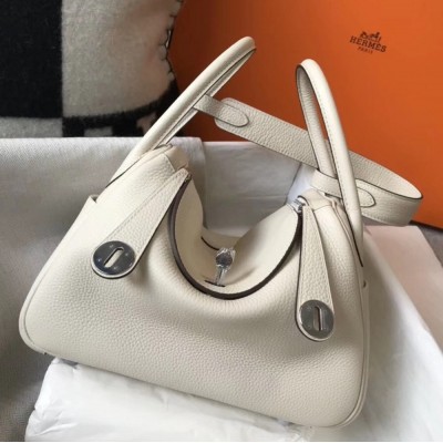 Hermes Lindy 26cm Bag In White Clemence With PHW TDBS27425