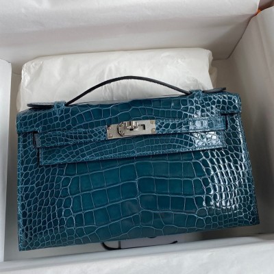 Hermes Kelly Pochette Handmade Bag In Colvert Shiny Alligator Leather