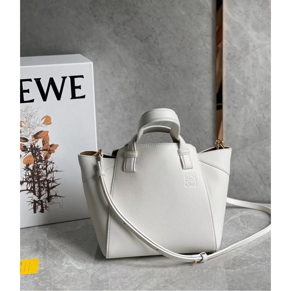 Loewe Hammock Nugget Bag In White Calfskin TDBS27910