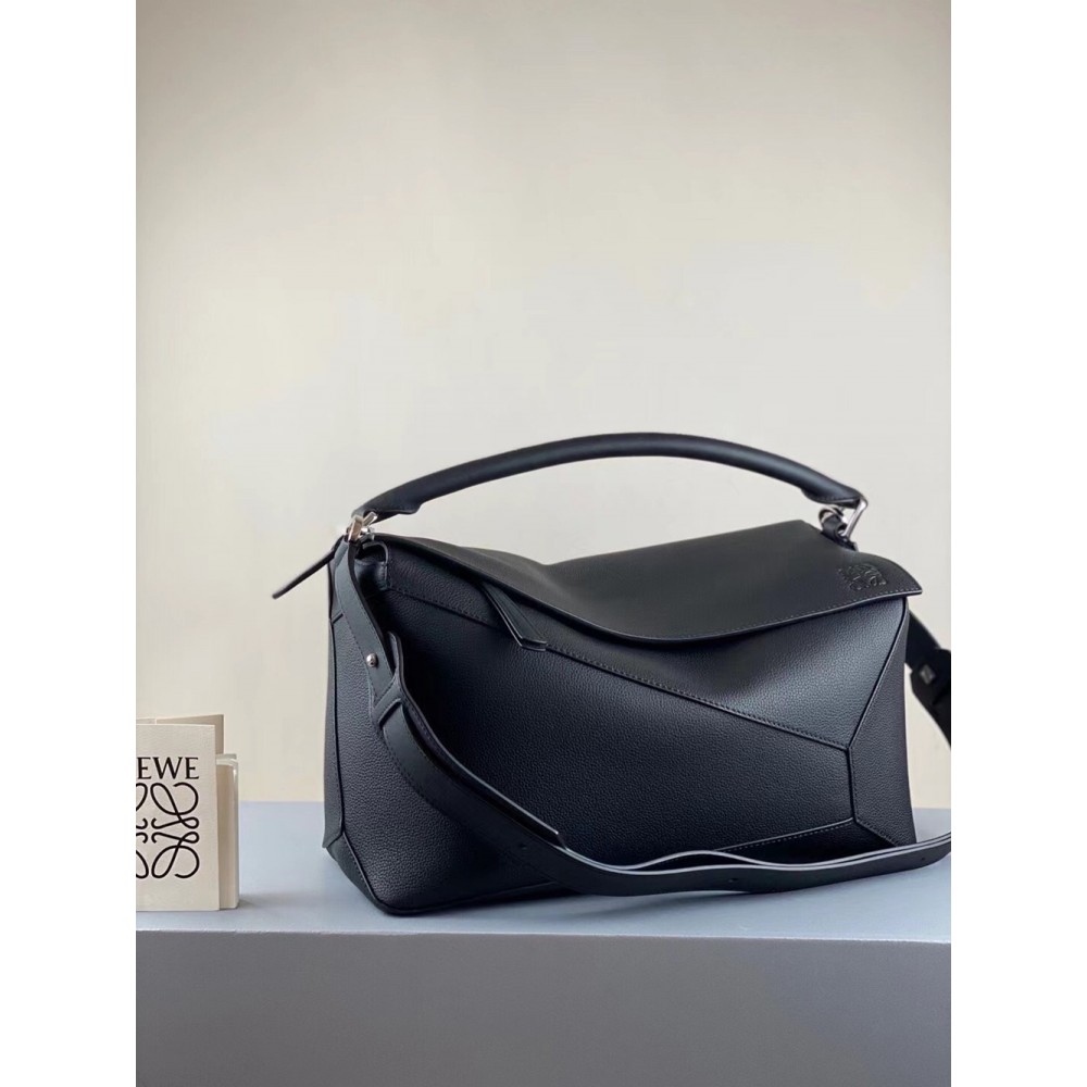 Loewe Large Puzzle Bag In Black Grained Leather TDBS27935