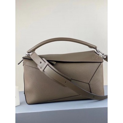 Loewe Large Puzzle Bag In Khaki Grained Leather TDBS27938