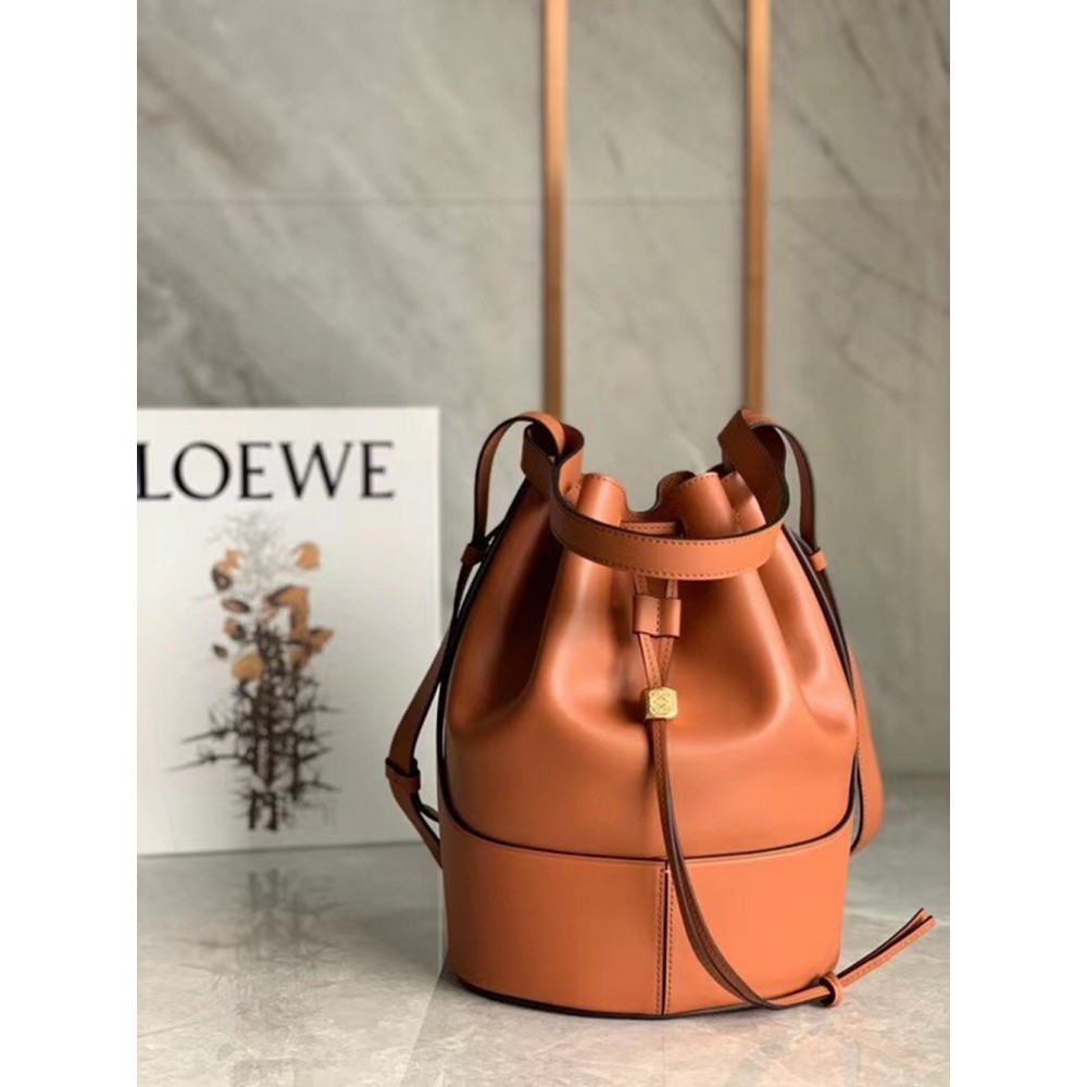 Loewe Medium Balloon Bucket Bag In Camel Calfskin TDBS27809