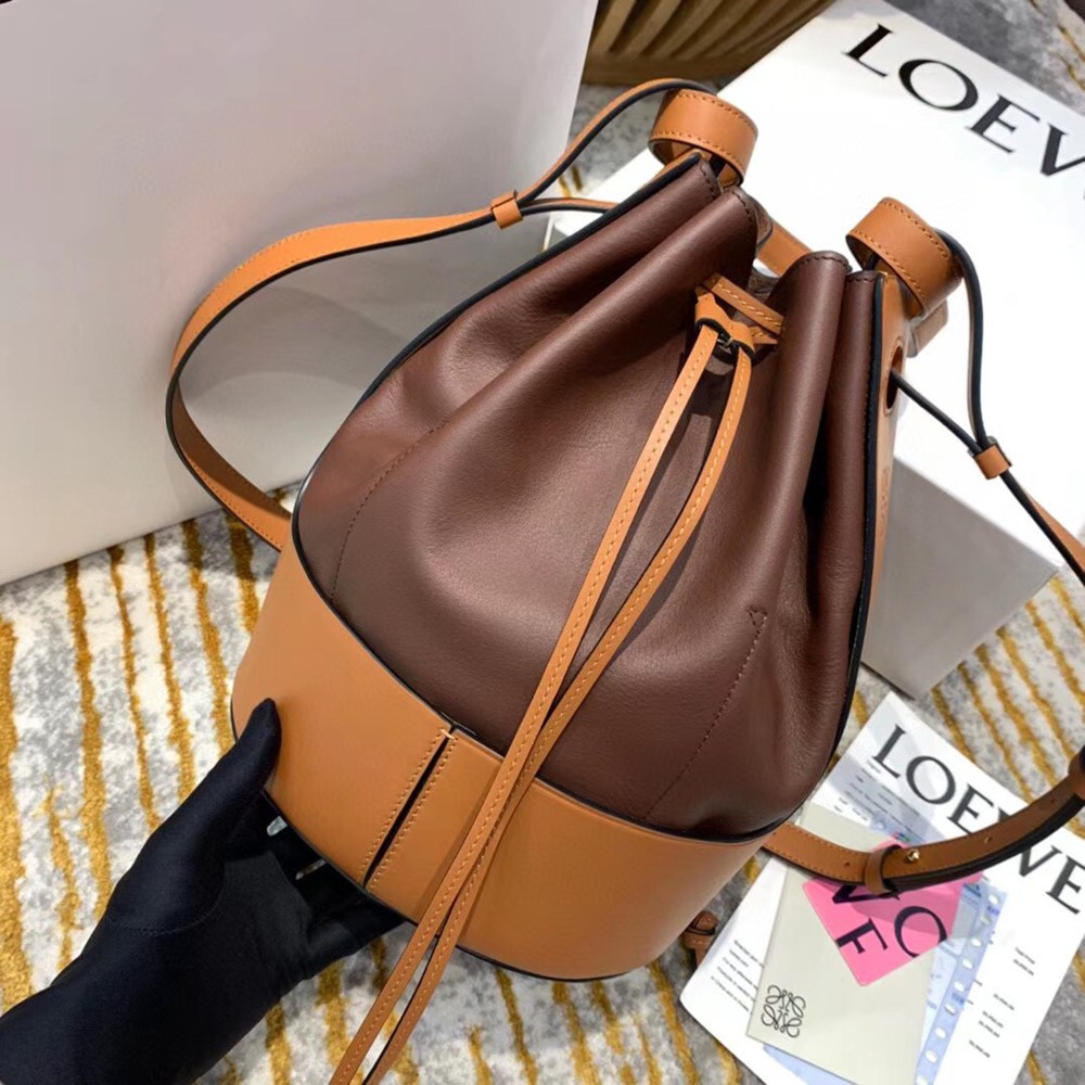 Loewe Medium Balloon Bucket Bag In Hazelnut/Tan Calfskin TDBS27811