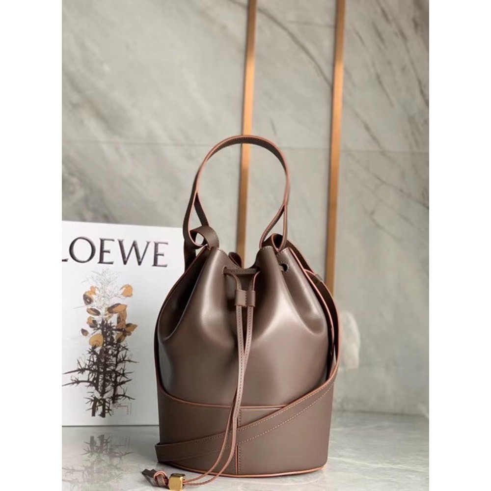 Loewe Medium Balloon Bucket Bag In Taupe Calfskin TDBS27812