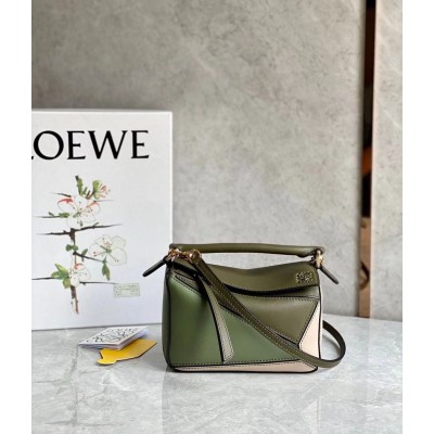 Loewe Puzzle Mini Bag In Green/Oat Calfskin TDBS27965