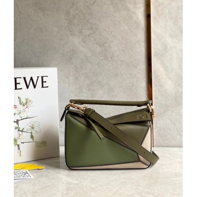 Loewe Puzzle Small Bag In Green/Oat Calfskin TDBS27986