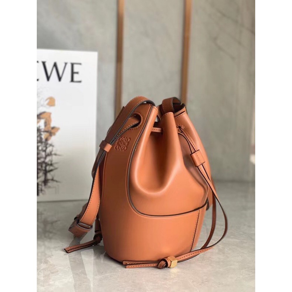 Loewe Small Balloon Bucket Bag In Camel Calfskin TDBS27824