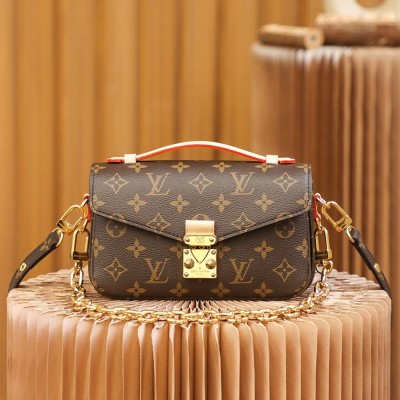 Louis Vuitton Pochette Metis East West M46279