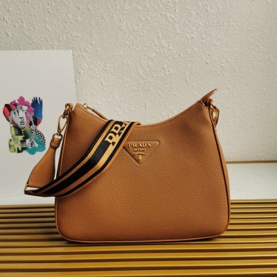 Prada Shoulder Bag in Brown Grained Leather TDBS28160