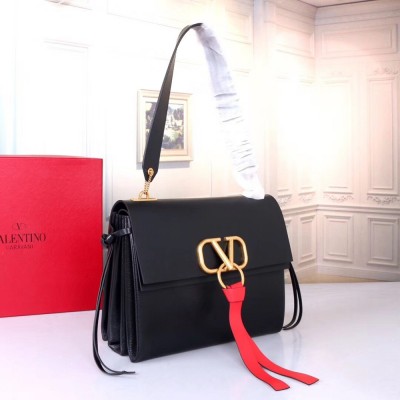 Valentino Garavani Black Medium VRing Shoulder Bag TDBS29126