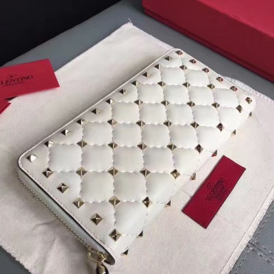 Valentino Rockstud Spike Zip Wallet In White Lambskin TDBS29159