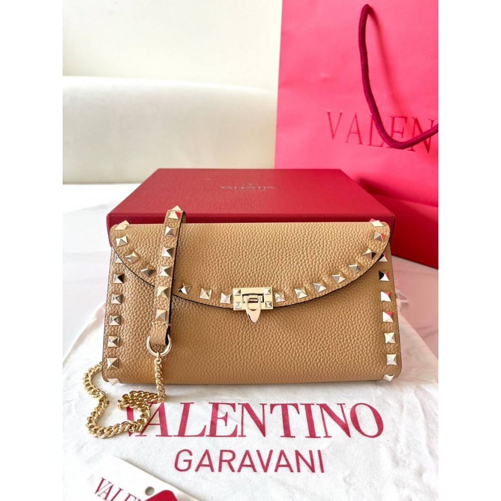 Valentino Rockstud Wallet with Chain in Beige Grained Leather TDBS29160