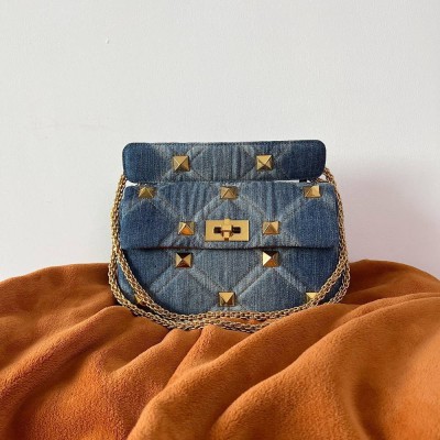 Valentino Roman Stud Medium Chain Bag In Denim TDBS29061