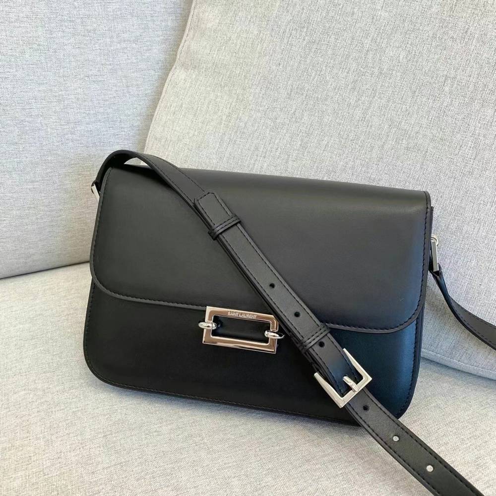 Saint Laurent Le Pave Bag In Black Calfskin TDBS28663